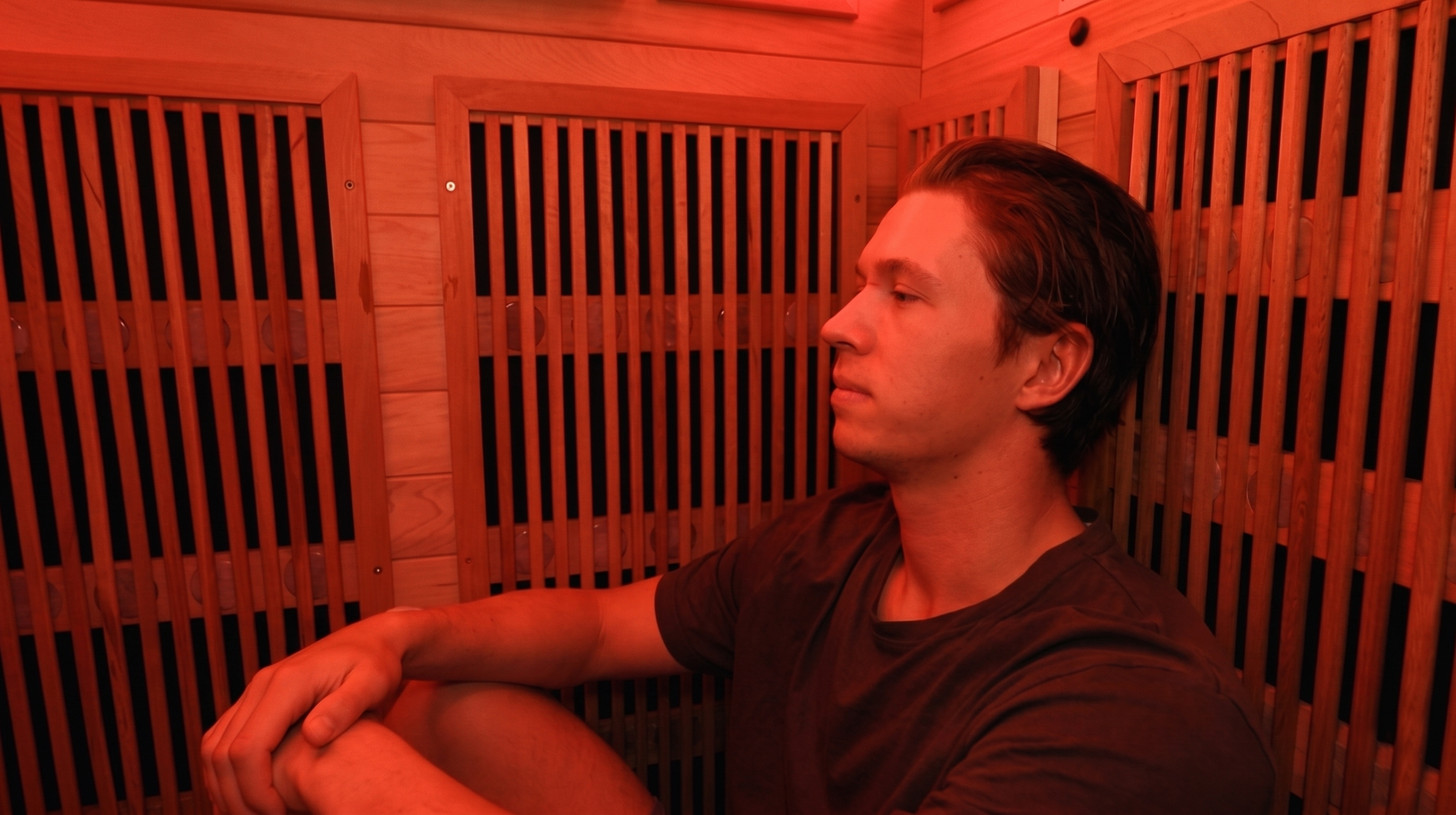 The Science Behind Red Light & Infrared Wellness for Hockey Players thumbnail